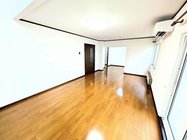 5LDK Detached House in Sapporo's Shinbatsuyama | 2025 Renovation - Thumbnail 3
