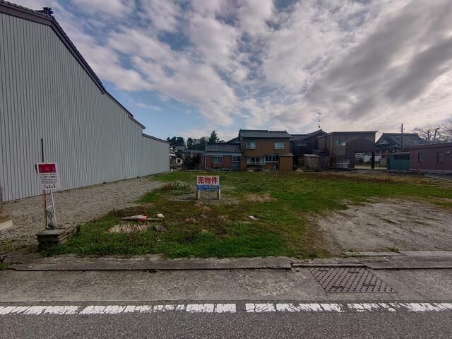 Commercial Land for Sale in Asahi, Toyama - Parking Lot Site - Thumbnail 3