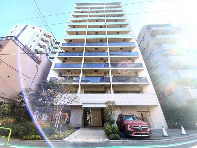 Renovated 1LDK Apartment in Akasaka, Minato, Tokyo - Thumbnail 2