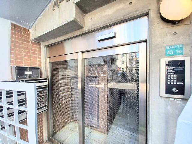 1DK Apartment for Sale in Minami-Otsuka, Toshima, Tokyo - Thumbnail 4