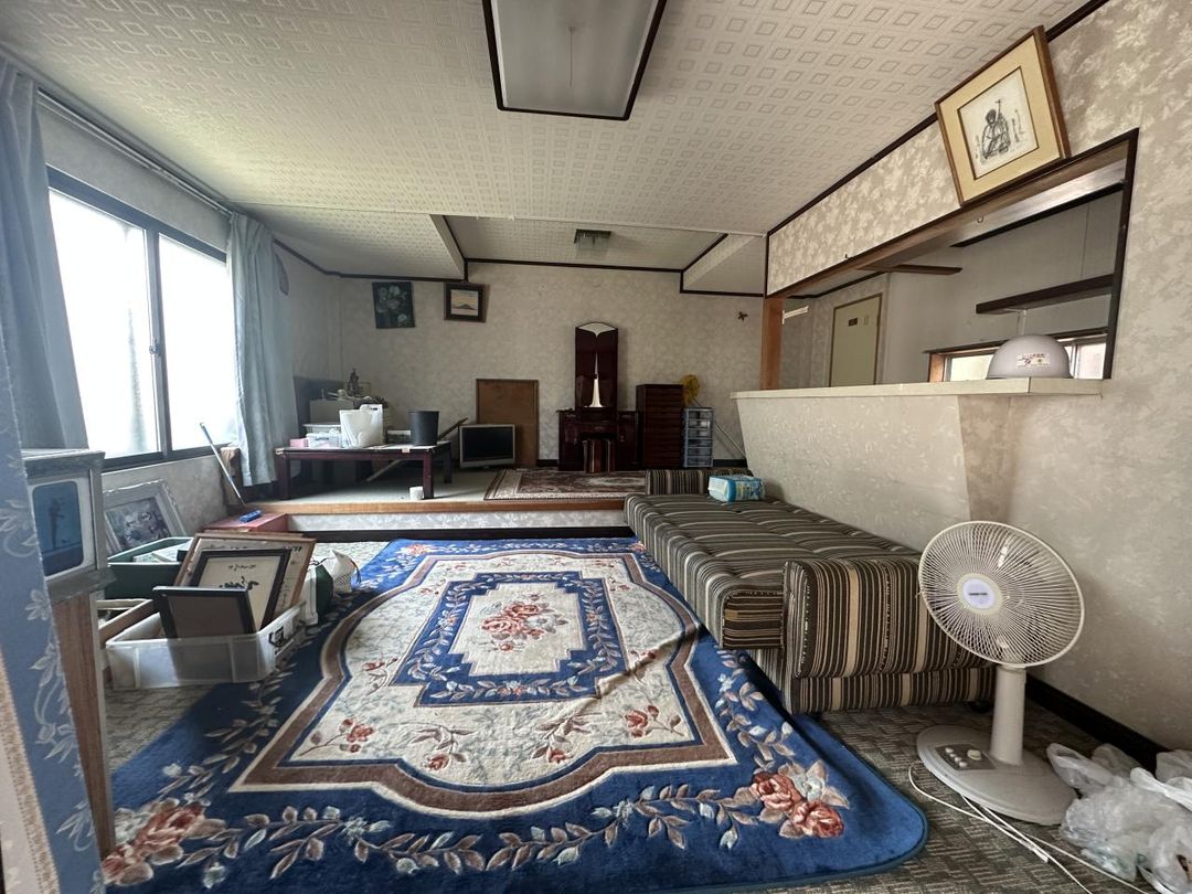 8DK House for Sale in Misaki, Osaka - Near Tanagawa Station - Thumbnail 2