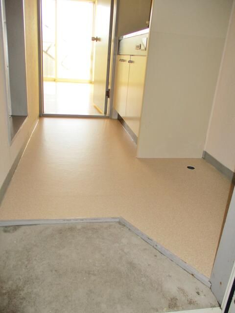 1K Apartment for Rent in Quiet Takayama, Near Old Town - Thumbnail 4