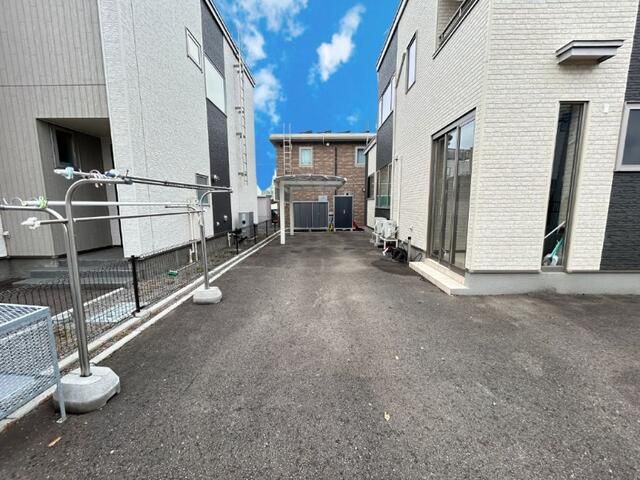 3LDK House for Sale in Hakodate with Parking for 3+ Cars - Thumbnail 4