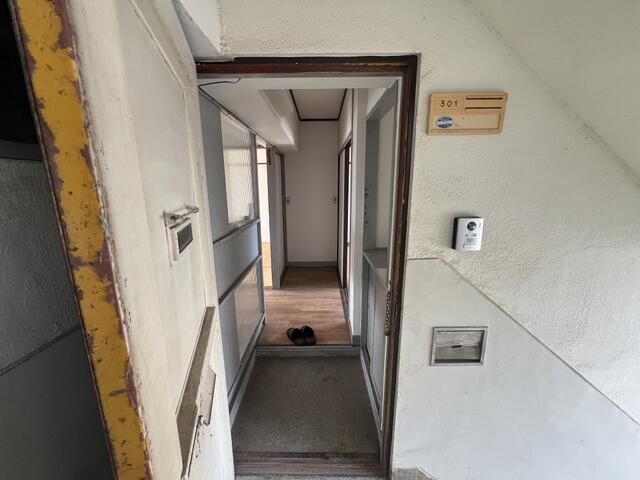 2DK Apartment for Sale in Nagareyama, Chiba - 36.92 sqm - Thumbnail 2