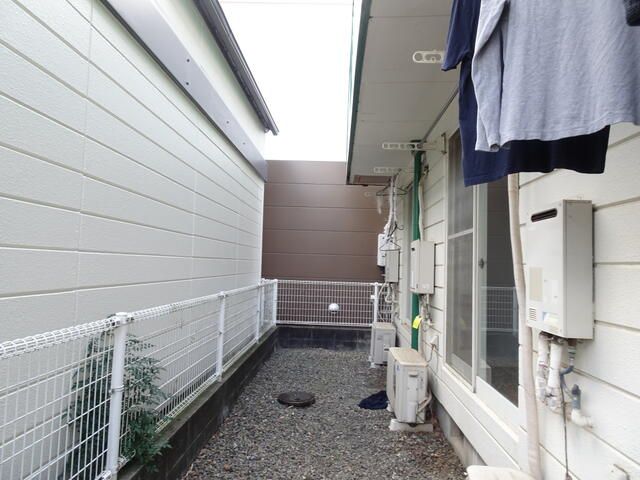 Affordable 1R Apartment for Rent near Isehara Station, Kanagawa - Thumbnail 2