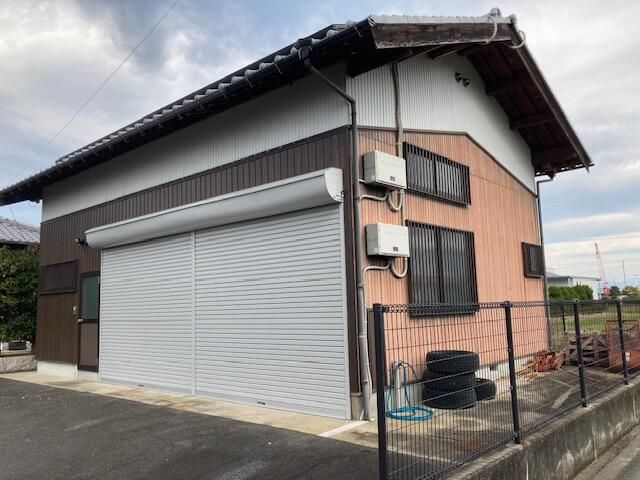 6DK Detached House on 1152.7m² Lot in Shikokuchuo, Ehime - Thumbnail 3