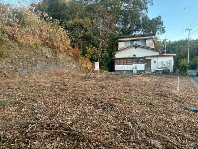 Land for Sale in Arao, Kumamoto - Ideal for Storage Yard - Thumbnail 2