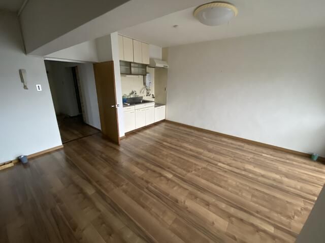 2SLDK Apartment for Sale in Oharu, Aichi | 72.29㎡, Renovated - Thumbnail 2