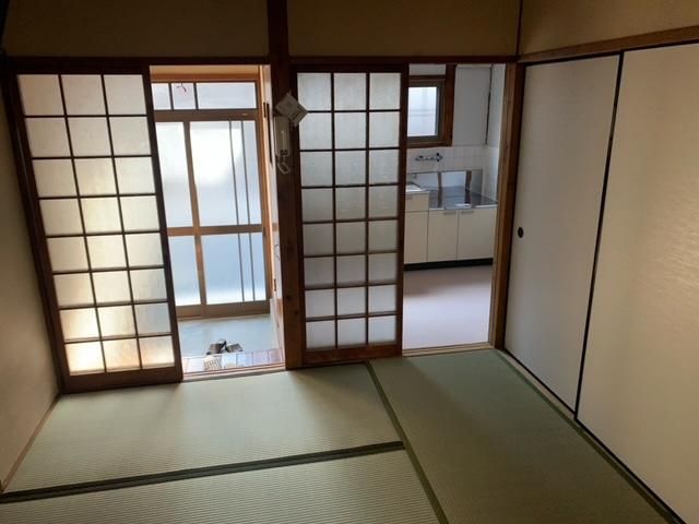 Terrace House for Rent in Settsu, Osaka - 3K, Near Hankyu & JR - Thumbnail 2