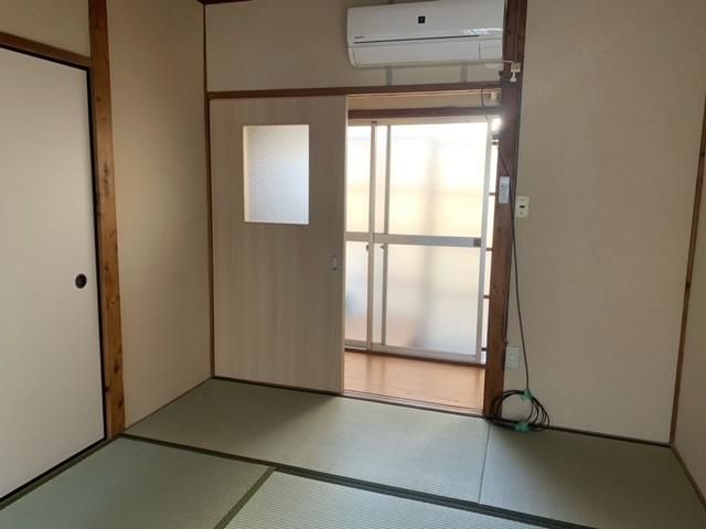 Terrace House for Rent in Settsu, Osaka - 3K, Near Hankyu & JR - Thumbnail 4