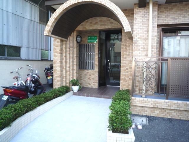 1R Apartment for Rent in Higashiyodogawa, Osaka - No Key Money - Thumbnail 2