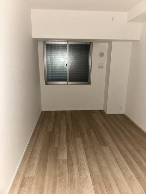 2023-Built 3LDK Apartment with Canal View in Harumi, Tokyo - Thumbnail 4