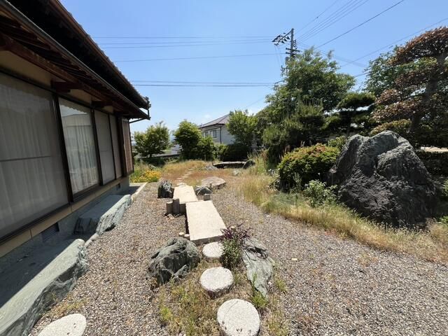 5SLDK One-Story House with Large Garden in Saijo, Ehime - Thumbnail 4