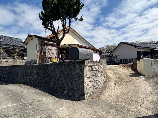 1970 3DK House on 465sqm Land in Arao, Kumamoto - Thumbnail 2