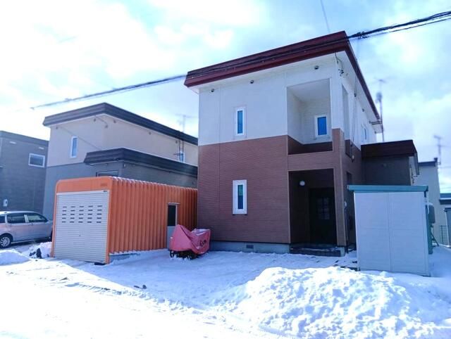 4LDK House for Sale in Kitahiroshima, Hokkaido with 3-Car Parking - Thumbnail 3