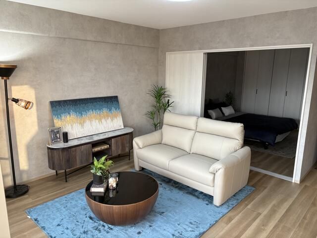 Renovated 2SLDK Apartment near Midoribashi Station, Osaka - Thumbnail 3