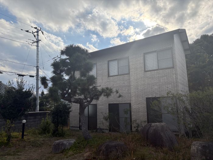 Used 5LDK Detached House in Takamatsu, Kagawa - 180.79 sqm - Thumbnail 2