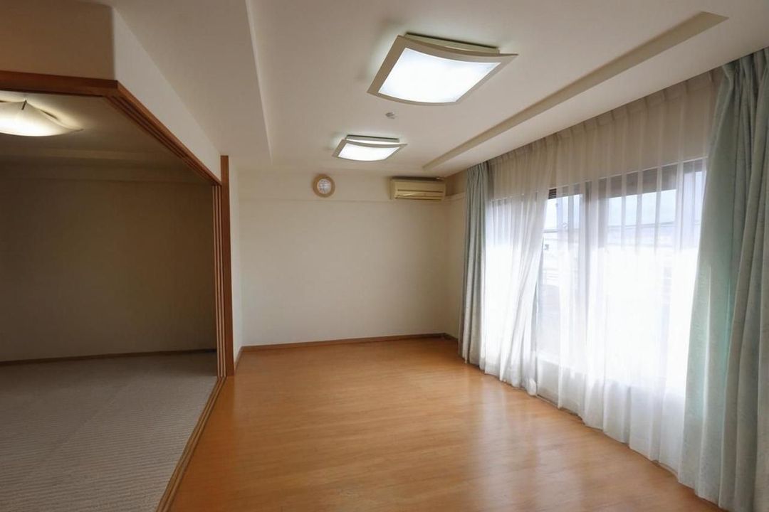 3LDK Apartment for Sale in Matsue with South Balcony - Thumbnail 2