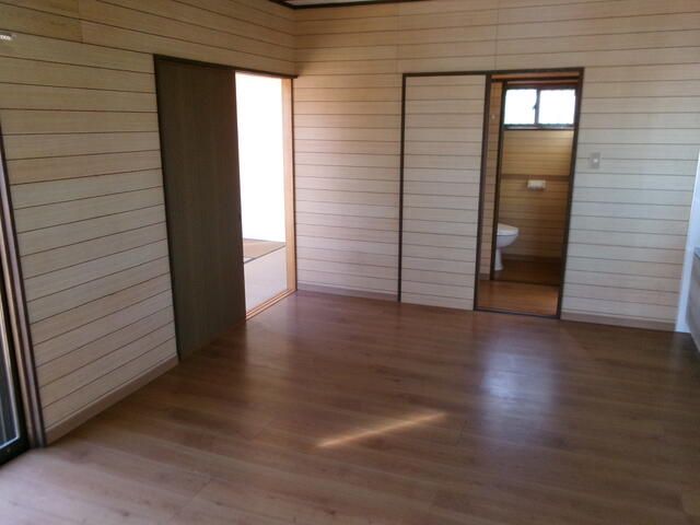 2DK Detached House for Sale in Kashima, Ibaraki for 4.5 Million Yen - Thumbnail 3