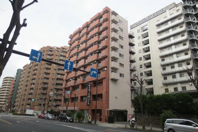 Renovated 2DK Apartment for Sale near Nippori Station, Arakawa - Thumbnail 3