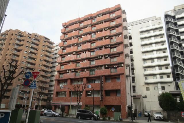 Renovated 2DK Apartment for Sale near Nippori Station, Arakawa - Thumbnail 2