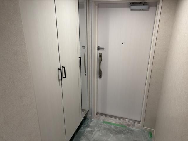 Renovated 2SLDK Apartment Near Nakatsu Station, Osaka - Image 1