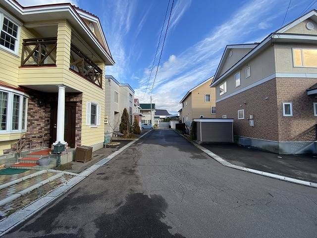 4LDK Detached House for Sale in Hakodate, Hokkaido - Image 1
