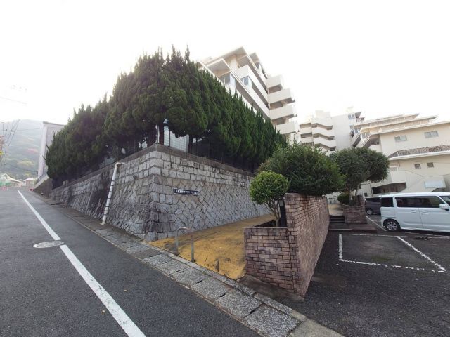 2LDK Apartment for Sale in Kitakyushu, Fukuoka - 50.28 sqm - Thumbnail 2