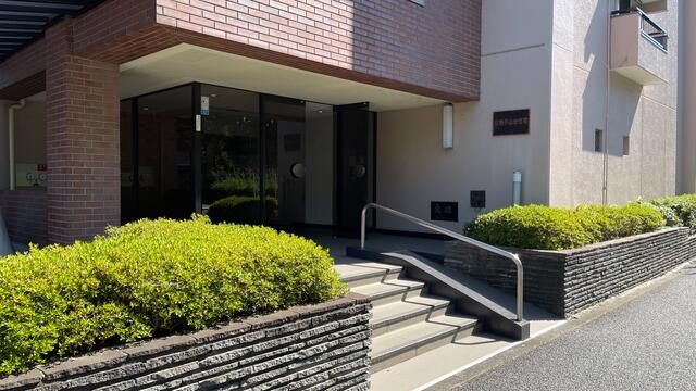 2SDK Apartment for Sale in Hino, Tokyo with Wide Balcony - Thumbnail 2
