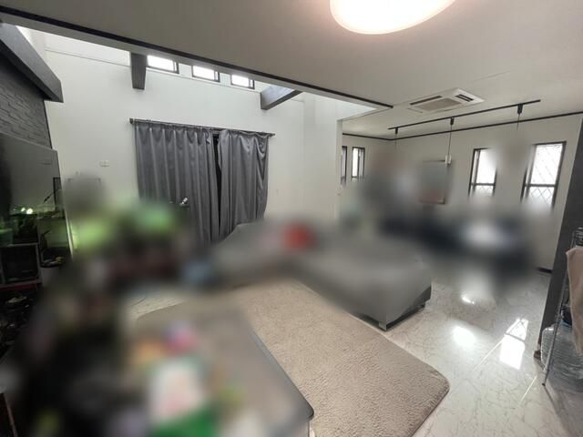 2017-Built 5LDK Family House with South-Facing Double-Height LDK in Nagoya - Thumbnail 4