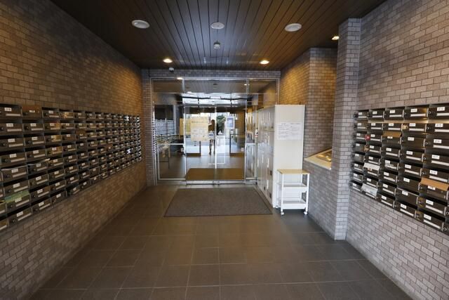 One-Room Hot Spring Apartment for Sale near Isawa Onsen Station, Kofu - Thumbnail 4