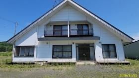 6LDK House on 1164sqm Land with Daisetsuzan Views in Higashikawa - Thumbnail 3