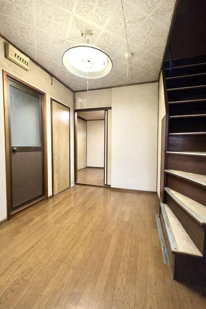 Clean 3DK Detached House for Sale in Yamatokoriyama, Nara - Thumbnail 3