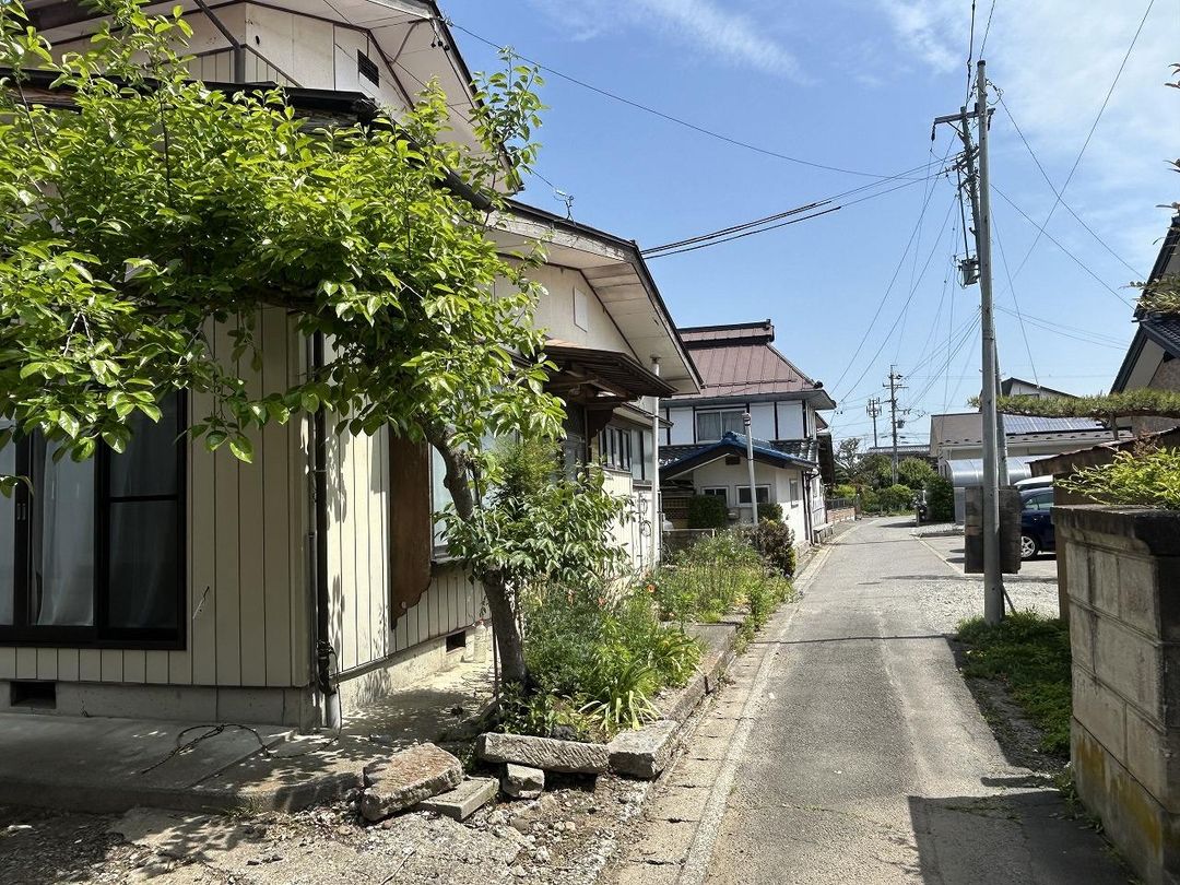 Spacious 6DK Detached House for Sale in Matsushiro, Nagano - Thumbnail 4