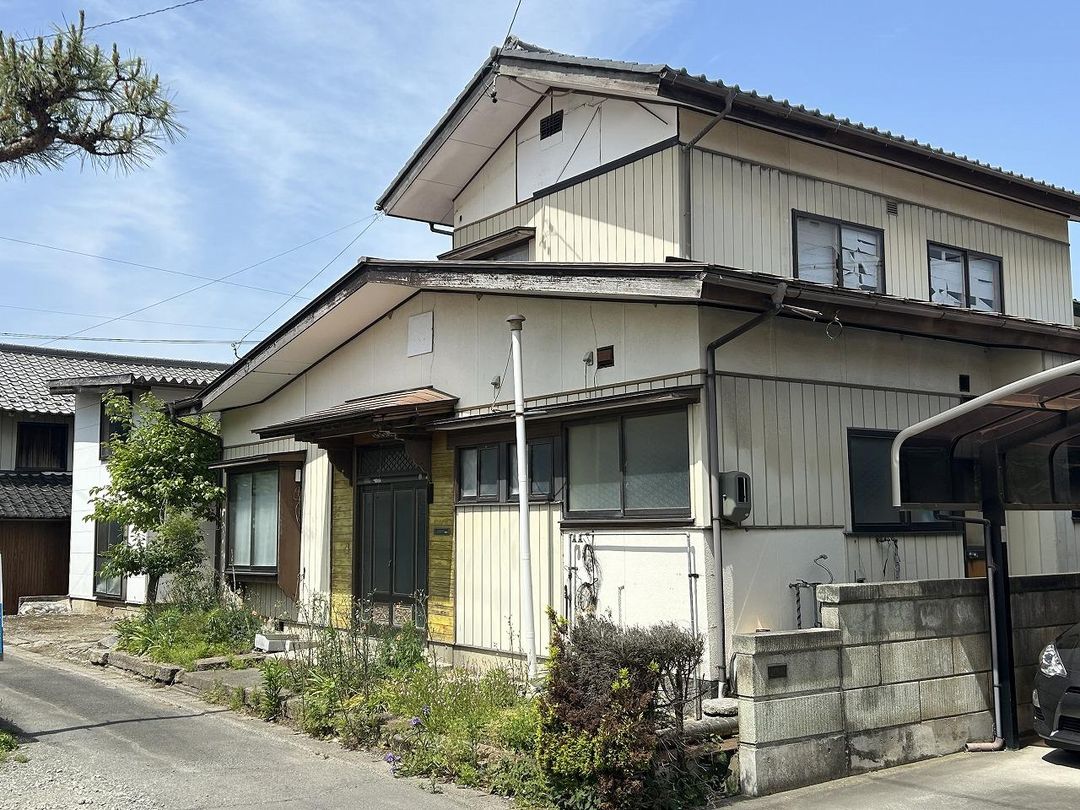 Spacious 6DK Detached House for Sale in Matsushiro, Nagano - Thumbnail 2