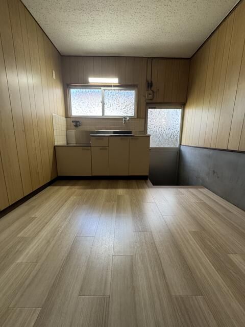 2K Apartment for Rent in Higashiosaka, Osaka - 40,000 Yen - Thumbnail 4