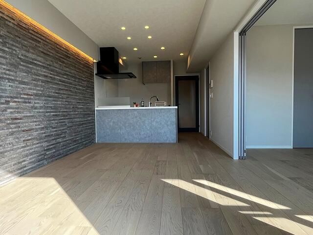 Renovated 3LDK Apartment with View in Osaka Higashinari Ward - Thumbnail 4