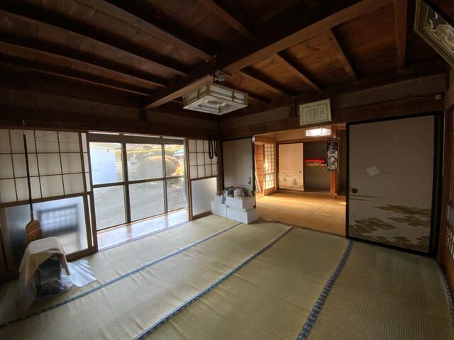 1945 Kominka with Farmland for Sale in Nagano's Tateshina - Thumbnail 3