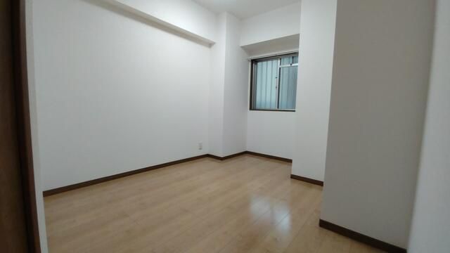 1LDK Apartment for Sale near Machiya Station, Arakawa, Tokyo - Thumbnail 3