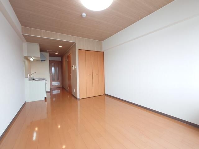 Sapporo Studio Apartment Near JR Station with Free Wi-Fi - Thumbnail 4