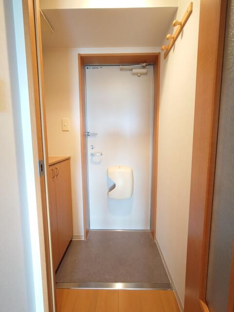 Sapporo Studio Apartment Near JR Station with Free Wi-Fi - Thumbnail 3