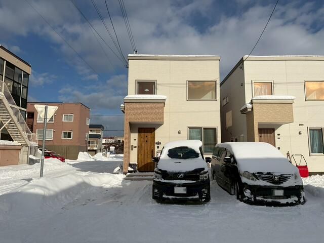 2022-Built 4LDK House in Sapporo's Teine Ward - Thumbnail 2
