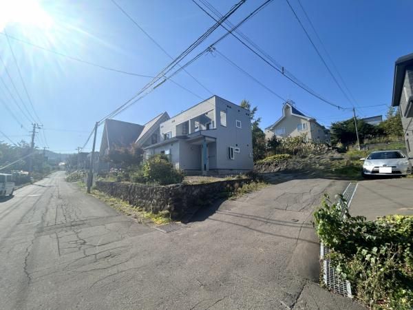 Renovated 3LDK House for Sale in Otaru, Hokkaido - Thumbnail 2