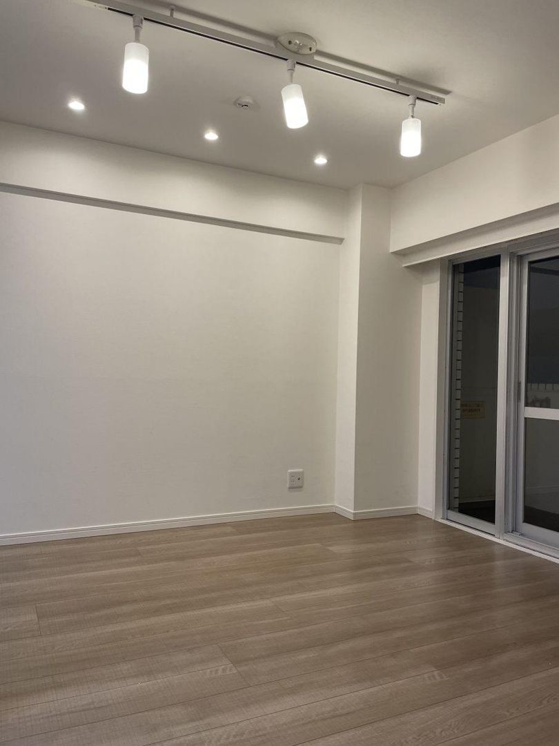Renovated 1LDK Apartment in Minato Ward near Tokyo Tower - Thumbnail 4