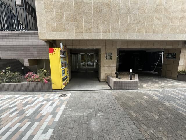 1K Apartment for Sale in Hiroo, Shibuya - Investment Property - Image 1