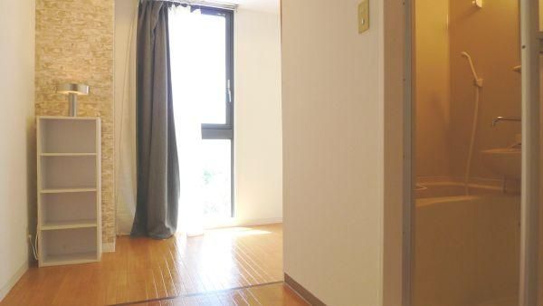 1K Apartment for Rent in Nishiyodogawa, Osaka - 40,000 Yen - Thumbnail 2