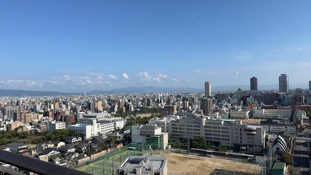 2LDK High-Rise Apartment with Osaka Views in Tennoji - Thumbnail 2