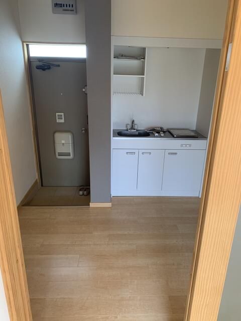 1K Apartment for Rent in Minoh, Osaka - Near Sakurai Station - Thumbnail 4