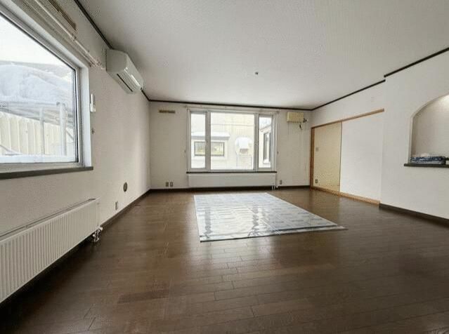 6LDK Family Home with Solar & EV Charger in Sapporo's Ainosato - Thumbnail 2