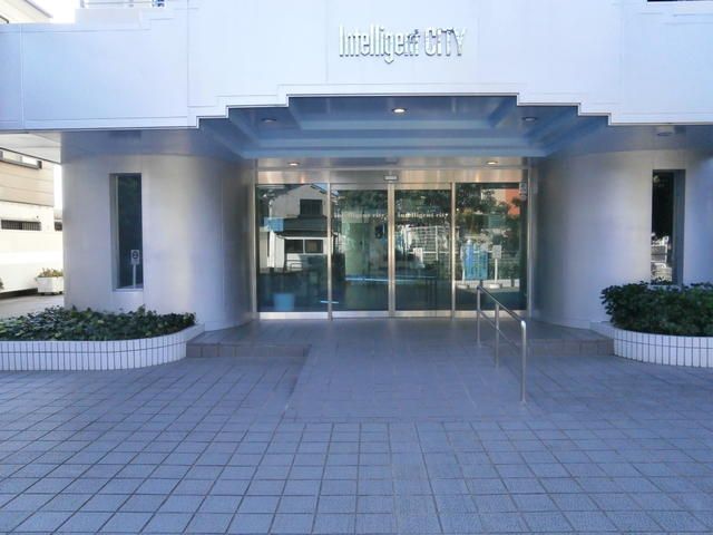 Renovated 3LDK Apartment for Sale in Moriguchi, Osaka - Thumbnail 4